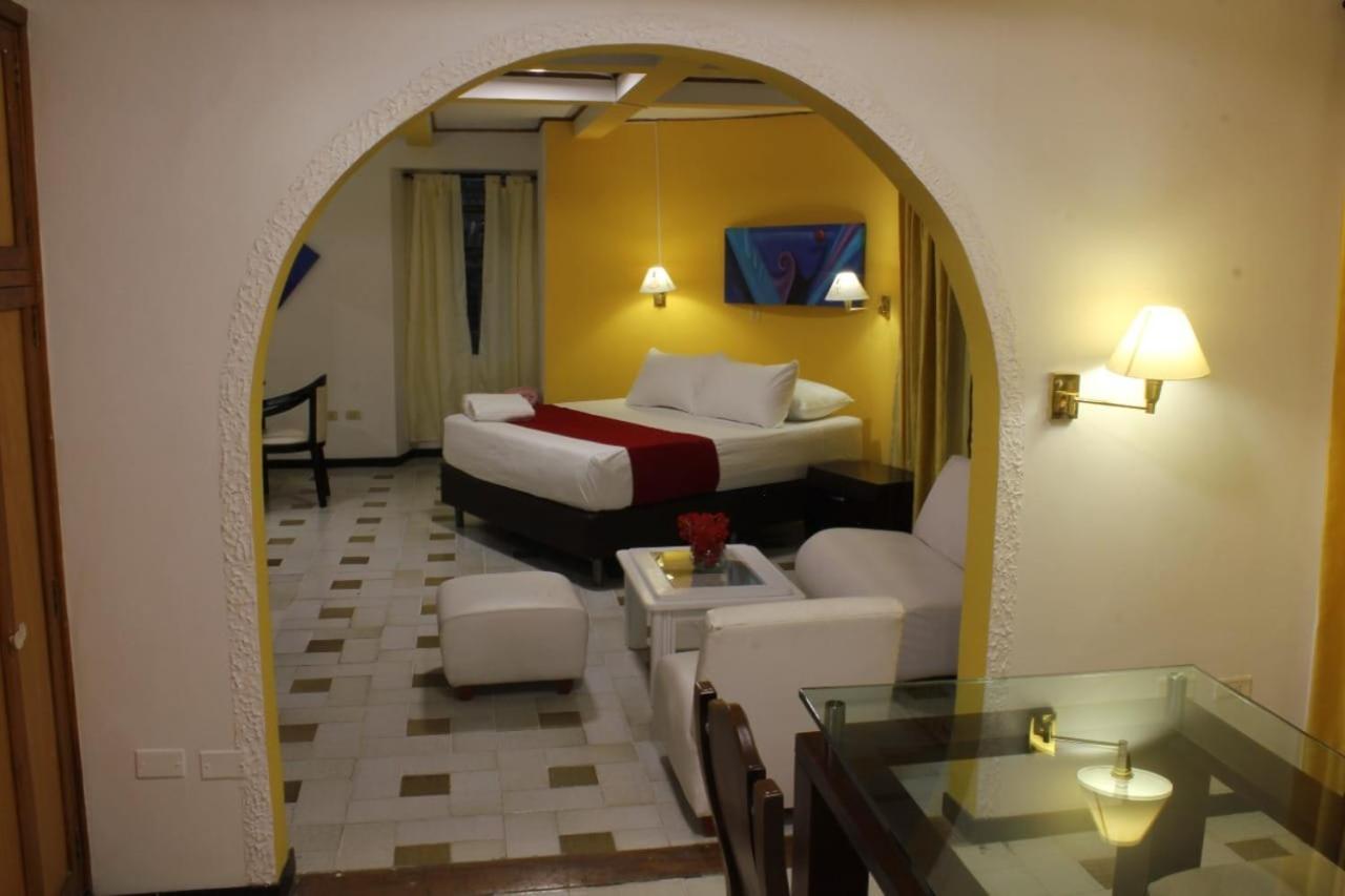 Hotel Mariscal Robledo Cartago Εξωτερικό φωτογραφία